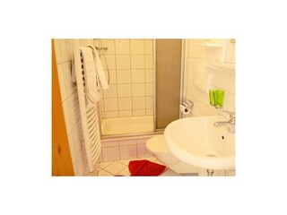 Landhaus Grawa Fulpmes Dusche mit WC