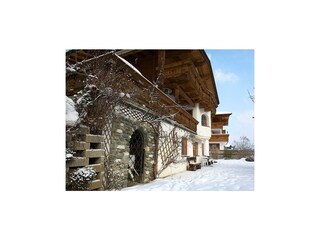 Landhaus Grawa Fulpmes Garten im Winter