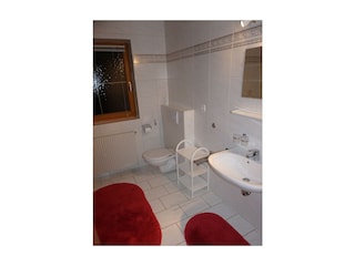 großes Badezimmer