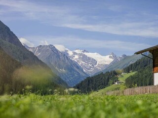 Außenansicht Blick zum Gletscher