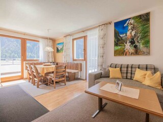 Kartnaller_Neustift_Stubai_Ferienwohnung_4_Wohnzim