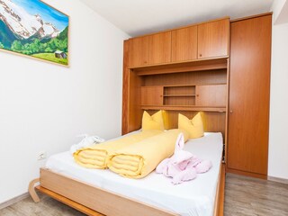Kartnaller_FeWo3_Schlafzimmer_klein