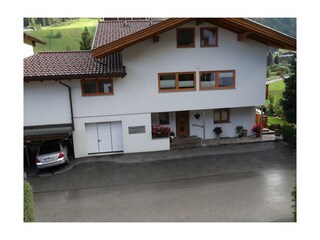 Haus Larch -Carport