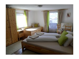Landhaus Rungger, Zimmer 2 (Dreibettzimmer)