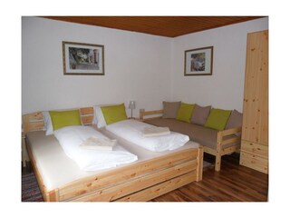 Landhaus Rungger, Zimmer 1 (Dreibettzimmer)