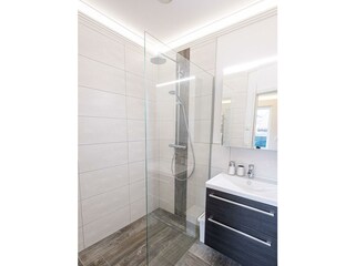 Badezimmer 2