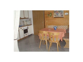 Haus M. Wohleb Fulpmes Essecke mit Küchenblock