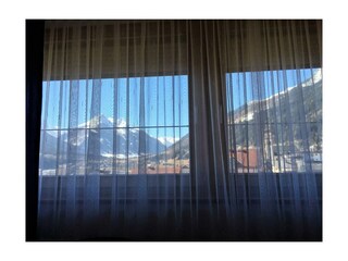 Blick Zimmer 2 auf die Stubaier Berge