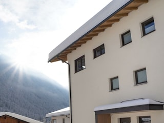 Eingang Bluamen Appartement Winter