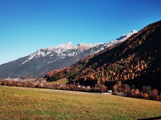 Uferweg talauswärts im Herbst