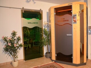 Infrarotkabine mit Wellnessbereich