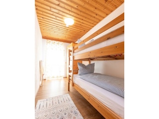 AMPFERSTEIN Kinderzimmer