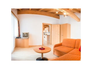 Landhaus Pinnis Wohnzimmer mit Couch