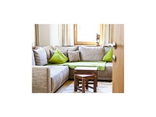 s'Landhaus Neustift - Couch im Wohnraum