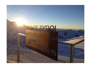 StubaierGletscher_Aussichtsplattform_TOPOFTYROL