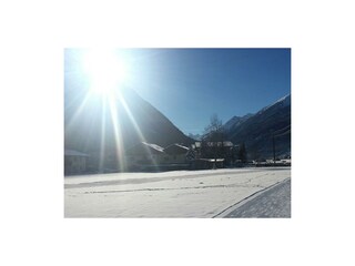 Loipe und Winterwanderweg neben unserer Pension