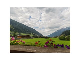 Balkon Zimmer Nr. 3, Aussicht Richtung Dorfzentrum