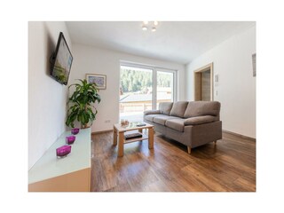 E0F9F189-EED8-4D0C-A12C-38077C835D16_1_105_c