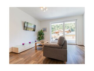 2B36E115-8853-4892-8F25-A10C364FEC47_1_105_c