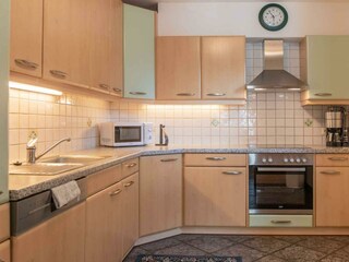 grosse,vollausgestattete Küche