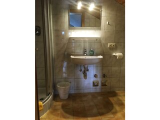 Bad 1 und 2  (mit Lüftung)