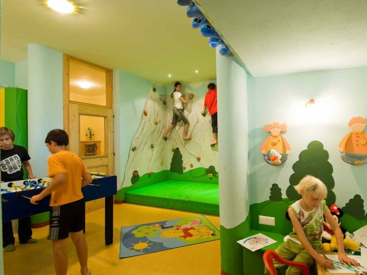 Kinderspielzimmer im Wellnessbereich