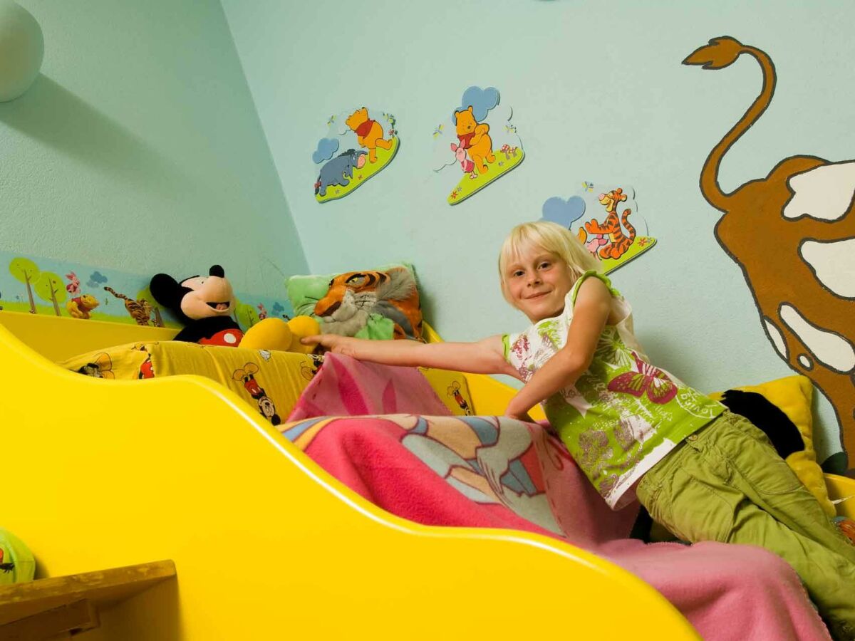 Kinderspielzimmer mit Kinoecke