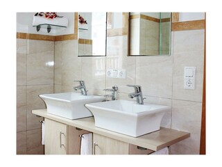 Wohnung Alpenblick Waschbecken2