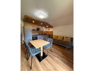 Wohnung Nina Küche mit Essbereich
