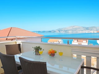 Private Terrasse mit Blick auf Meer