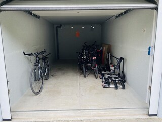 Ferienhaus EN Fahrrad und Ski Garage für unsere Gäste
