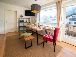 Wohnzimmer mit Panoramafenster