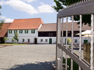 Innenhof des Schlossguts