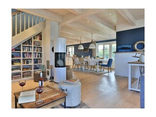 Nantucket Blue - Blick von der Sitzecke zum Essbereich