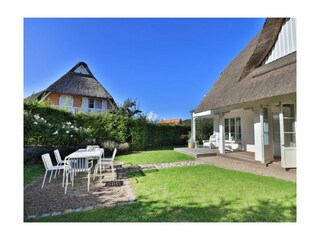Nantucket Blue - Blick auf das Grundstück die Sitzbereiche