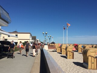Die 8 km lange Strandpromenade scheint nicht zu enden..
