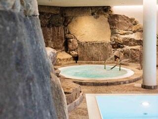 Kostenlos: Wellnessbereich im Nebengebäude