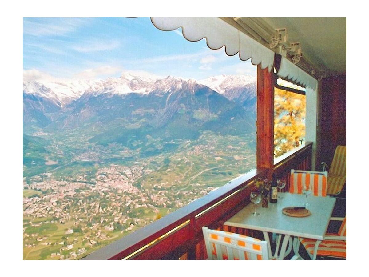 Spektakuläre Aussicht vom großzügigen Balkon der FeWo