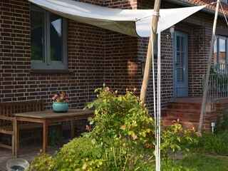 Sitzplatz vor dem Haus