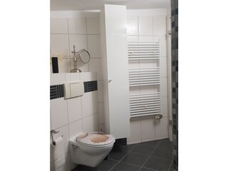 Das Bad mit WC