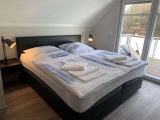 Schlafzimmer 5 mit Boxspringbett