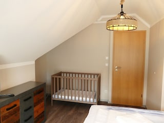 Schlafzimmer 5