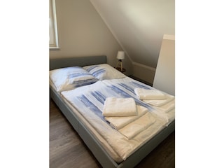 Schlafzimmer 4 mit Doppelbett 1,40