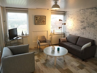 Wohnzimmer modern ausgestattet