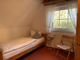 Schlafzimmer 3 mit 2 Einzelbetten