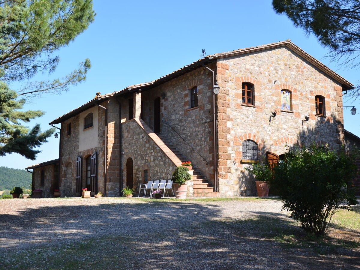 The country house with Viola entrance