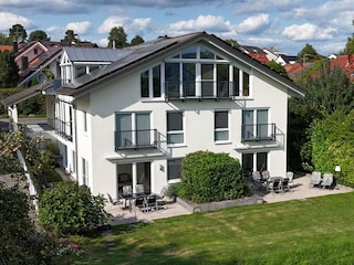 Südansicht und Garten