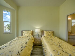 2. Schlafzimmer
