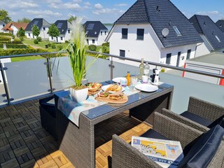 Entspannen sie gemütlich auf dem Balkon mit Seeblick