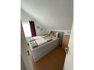 2. Schlafzimmer